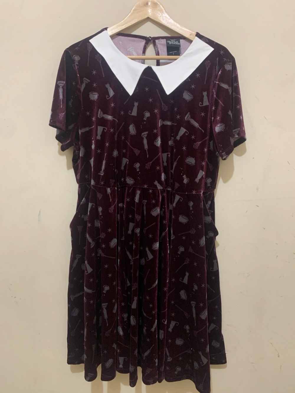 Disney hocus pocus Velvet Dress with White Peter Pan Collar plus size 1x